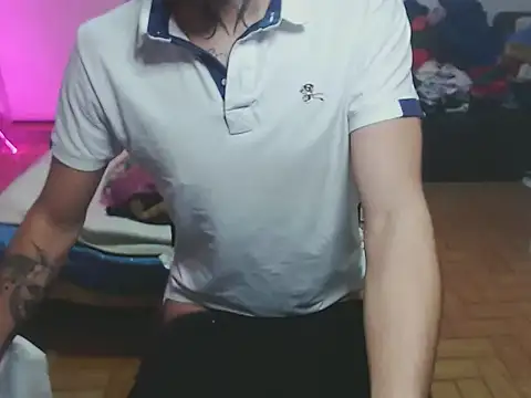 Snapshot of MarceloMilk chatting on November 2025 03:23:01 AM MarceloMilk online show from November 2025 03:23:01 AM