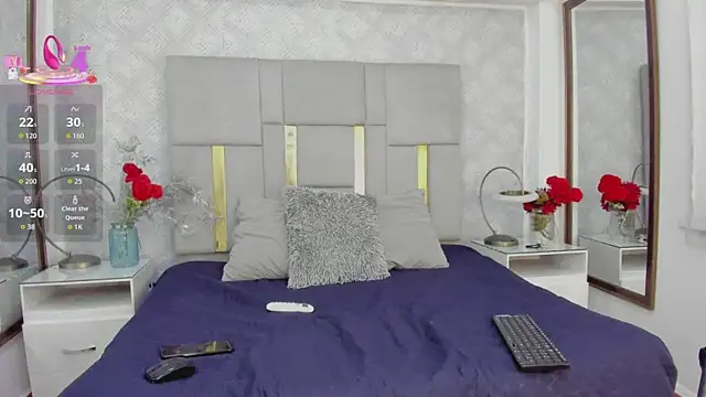 Snapshot of Valery_Diamond chatting on October 2025 11:34:02 PM Valery Diamond online show from October 2025 11:34:02 PM