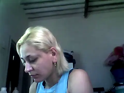 ariana crazzy online show from February 2025 04:26:01 PM