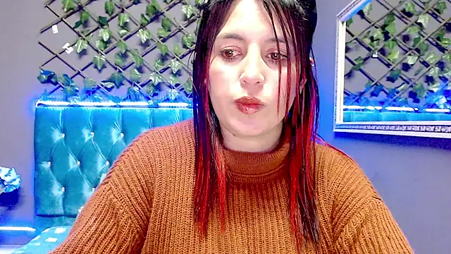 IVY FOX online show from December 2024 04:56:01 AM