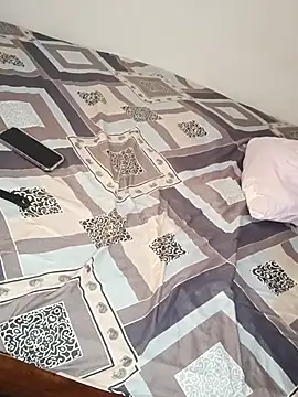 Snapshot of blondebitchlitle chatting on October 2025 12:01:02 PM blondebitchlitle online show from October 2025 12:01:02 PM