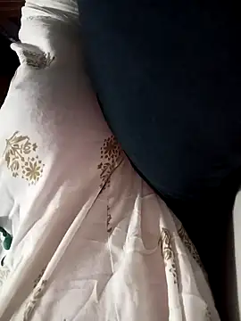 Snapshot of Tamillminnal chatting on January 2025 06:00:01 PM Tamillminnal online show from January 2025 06:00:01 PM