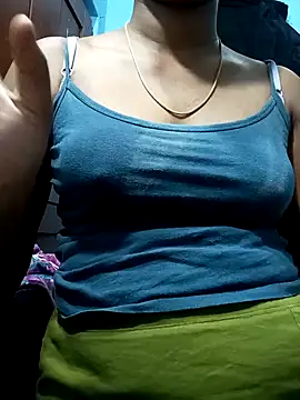 Snapshot of Tamillminnal chatting on January 2025 09:02:01 AM Tamillminnal online show from January 2025 09:02:01 AM