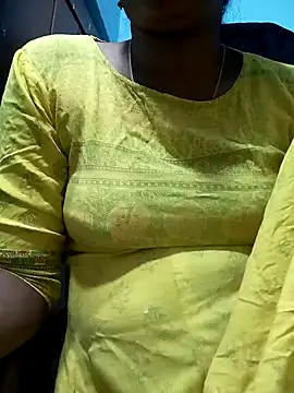 Snapshot of Tamillminnal chatting on January 2025 05:49:02 PM Tamillminnal online show from January 2025 05:49:02 PM