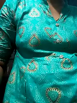 Snapshot of Tamillminnal chatting on February 2025 02:45:02 PM Tamillminnal online show from February 2025 02:45:02 PM