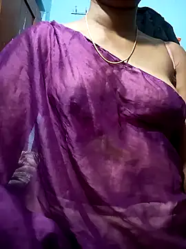 Snapshot of Tamillminnal chatting on February 2025 01:11:02 PM Tamillminnal online show from February 2025 01:11:02 PM