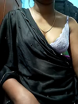 Snapshot of Tamillminnal chatting on February 2025 09:10:01 AM Tamillminnal online show from February 2025 09:10:01 AM