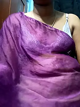 Snapshot of Tamillminnal chatting on February 2025 05:48:01 PM Tamillminnal online show from February 2025 05:48:01 PM