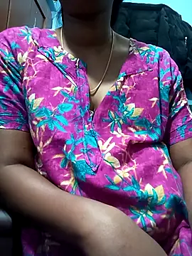 Snapshot of Tamillminnal chatting on February 2025 07:06:01 AM Tamillminnal online show from February 2025 07:06:01 AM