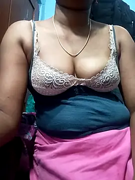 Snapshot of Tamillminnal chatting on February 2025 08:52:01 AM Tamillminnal online show from February 2025 08:52:01 AM