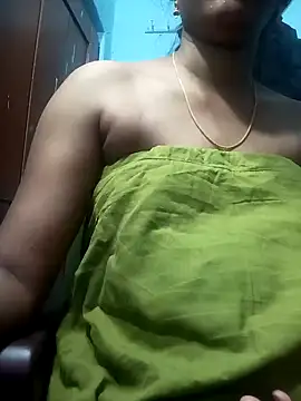 Snapshot of Tamillminnal chatting on February 2025 05:29:01 PM Tamillminnal online show from February 2025 05:29:01 PM