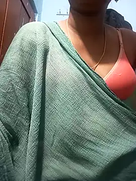 Snapshot of Tamillminnal chatting on February 2025 05:20:02 PM Tamillminnal online show from February 2025 05:20:02 PM