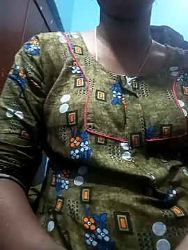 Snapshot of Tamillminnal chatting on February 2025 04:40:01 AM Tamillminnal online show from February 2025 04:40:01 AM