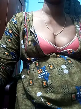 Snapshot of Tamillminnal chatting on February 2025 01:32:01 PM Tamillminnal online show from February 2025 01:32:01 PM