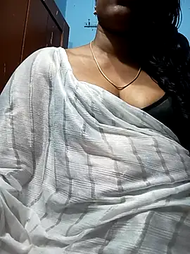 Snapshot of Tamillminnal chatting on February 2025 05:26:02 PM Tamillminnal online show from February 2025 05:26:02 PM