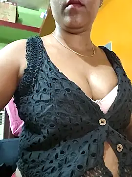 Snapshot of Tamillminnal chatting on September 2025 05:24:02 PM Tamillminnal online show from September 2025 05:24:02 PM