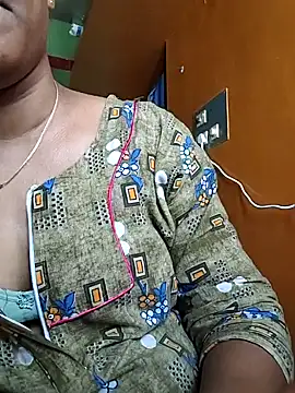 Snapshot of Tamillminnal chatting on September 2025 06:46:01 AM Tamillminnal online show from September 2025 06:46:01 AM