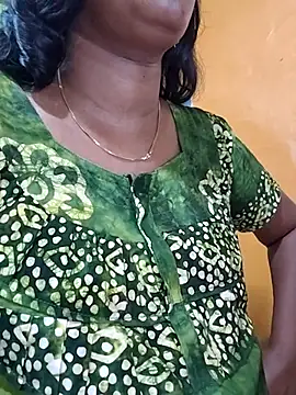 Snapshot of Tamillminnal chatting on October 2025 03:46:02 PM Tamillminnal online show from October 2025 03:46:02 PM