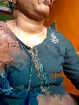 Snapshot of Tamillminnal chatting on November 2025 09:52:02 AM Tamillminnal online show from November 2025 09:52:02 AM