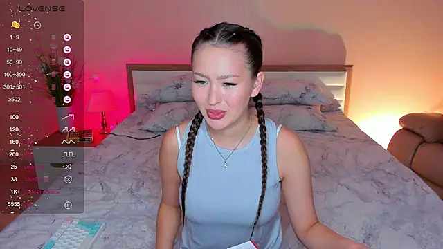 Snapshot of skinny_sissss chatting on November 2025 11:32:01 AM skinny sissss online show from November 2025 11:32:01 AM