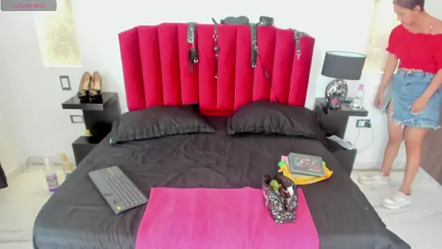 Violeta Roa online show from January 2025 07:11:01 PM