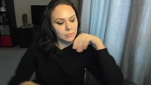 Snapshot of MollyCheiz chatting on October 2025 11:00:02 AM MollyCheiz online show from October 2025 11:00:02 AM