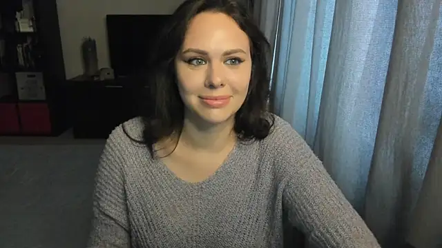 Snapshot of MollyCheiz chatting on October 2025 10:45:01 AM MollyCheiz online show from October 2025 10:45:01 AM