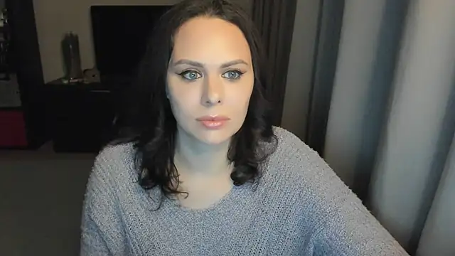 Snapshot of MollyCheiz chatting on October 2025 02:23:02 PM MollyCheiz online show from October 2025 02:23:02 PM