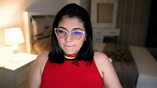 Snapshot of Camilaa_bueno chatting on October 2025 03:04:02 AM Camilaa bueno online show from October 2025 03:04:02 AM