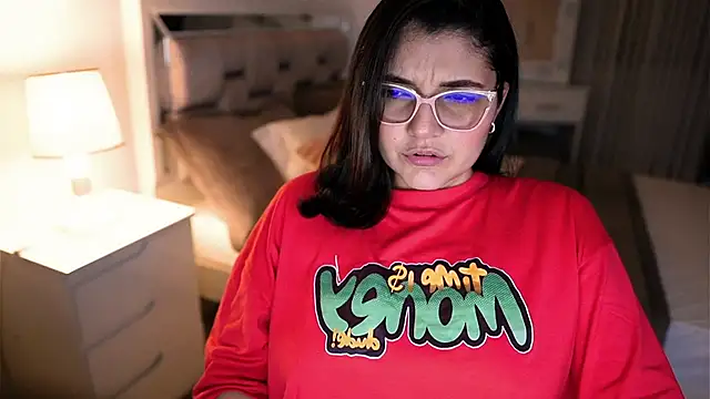 Snapshot of Camilaa_bueno chatting on October 2025 03:37:02 AM Camilaa bueno online show from October 2025 03:37:02 AM