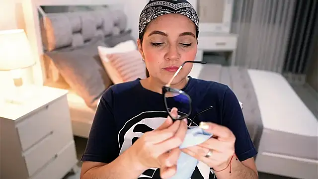 Snapshot of Camilaa_bueno chatting on October 2025 03:27:02 AM Camilaa bueno online show from October 2025 03:27:02 AM