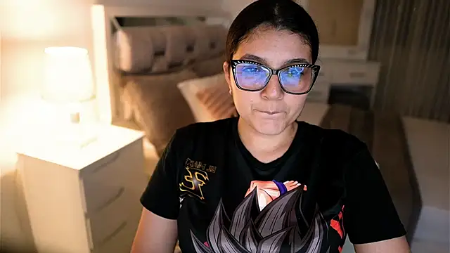 Snapshot of Camilaa_bueno chatting on October 2025 03:34:01 AM Camilaa bueno online show from October 2025 03:34:01 AM