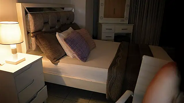 Snapshot of Camilaa_bueno chatting on November 2025 11:36:02 PM Camilaa bueno online show from November 2025 11:36:02 PM