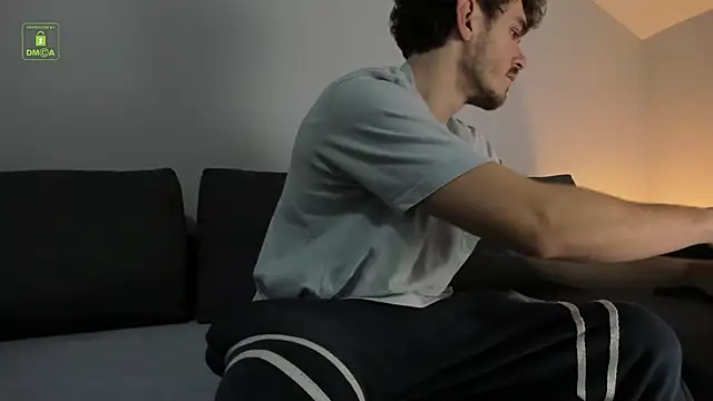 Perry Knight online show from November 2025 06:01:02 AM