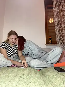 Snapshot of ella_grays chatting on October 2025 06:19:02 PM ella grays online show from October 2025 06:19:02 PM