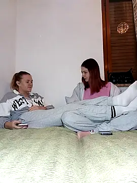 Snapshot of ella_grays chatting on October 2025 05:46:01 PM ella grays online show from October 2025 05:46:01 PM