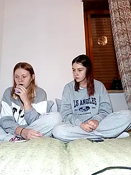 Snapshot of ella_grays chatting on October 2025 06:17:01 PM ella grays online show from October 2025 06:17:01 PM