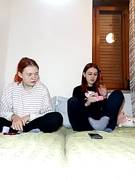 Snapshot of ella_grays chatting on November 2025 04:51:01 PM ella grays online show from November 2025 04:51:01 PM