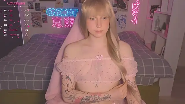 p1nkvenom online show from September 2025 01:36:01 PM