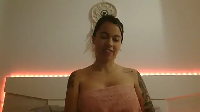 Snapshot of AmaraBella69 chatting on February 2025 11:14:02 PM AmaraBella69 online show from February 2025 11:14:02 PM