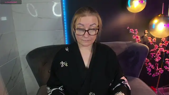 AlexandraKind online show from December 2024 04:51:01 PM
