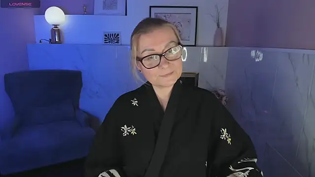 AlexandraKind online show from January 2025 08:11:02 PM