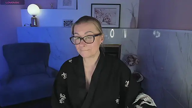 AlexandraKind online show from January 2025 11:12:01 PM