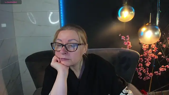 AlexandraKind online show from January 2025 02:08:02 PM