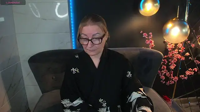 AlexandraKind online show from January 2025 05:09:02 PM