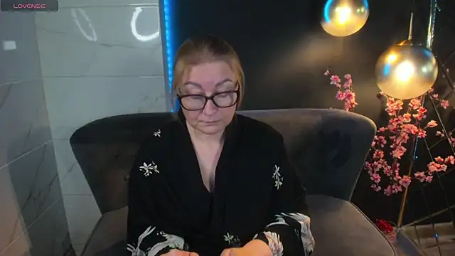 AlexandraKind online show from January 2025 08:10:02 PM