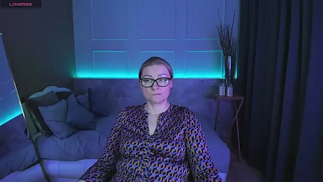 AlexandraKind online show from February 2025 02:47:02 AM