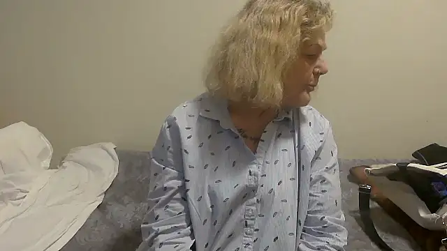 Snapshot of housewife_shantie chatting on September 2025 10:09:02 AM housewife shantie online show from September 2025 10:09:02 AM