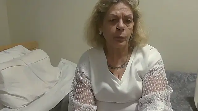 Snapshot of housewife_shantie chatting on October 2025 08:45:02 AM housewife shantie online show from October 2025 08:45:02 AM