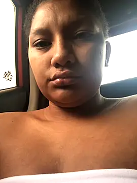 elly willis online show from October 2025 12:04:02 PM